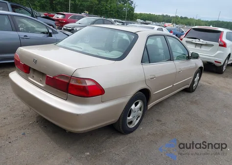 2000 Honda Accord 2.3 Ex z USA, uszkodzony, nr VIN 1HGCG6679YA121052